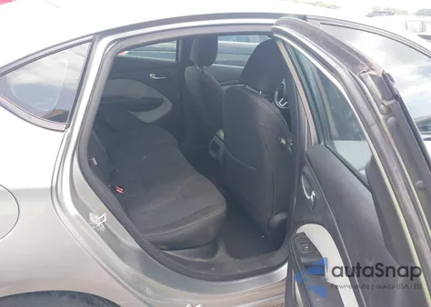 2015 Dodge Dart Sxt z USA, uszkodzony, nr VIN 1C3CDFBB2FD181563